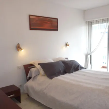 Apartment Marie Antoinette Deluxe Cannes